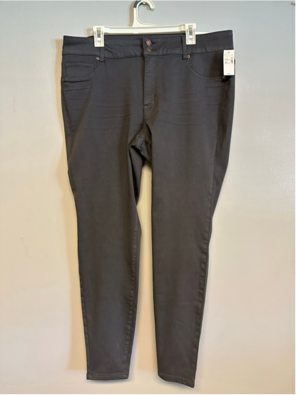 NEW Maurices High Rise Jeggings Grey Size 18W Jeans